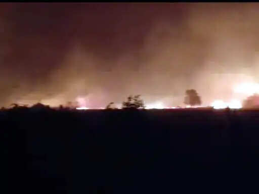 फरीदाबाद में आंधी से 50 खेतों में लगी आग, फसल जली