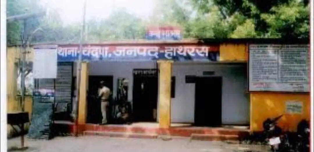 अपहरण के आरोपित युवक ने पुलिस हिरासत में फांसी लगाकर दी जान, थाना प्रभारी व ड्यूटी आरक्षी निलंबित