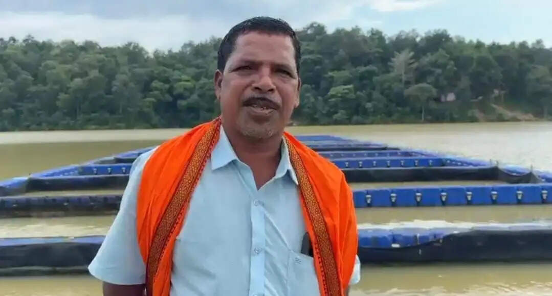 पांच केज से शुरू हुआ मछली पालन, हरीलाल की बढ़ी आमदनी