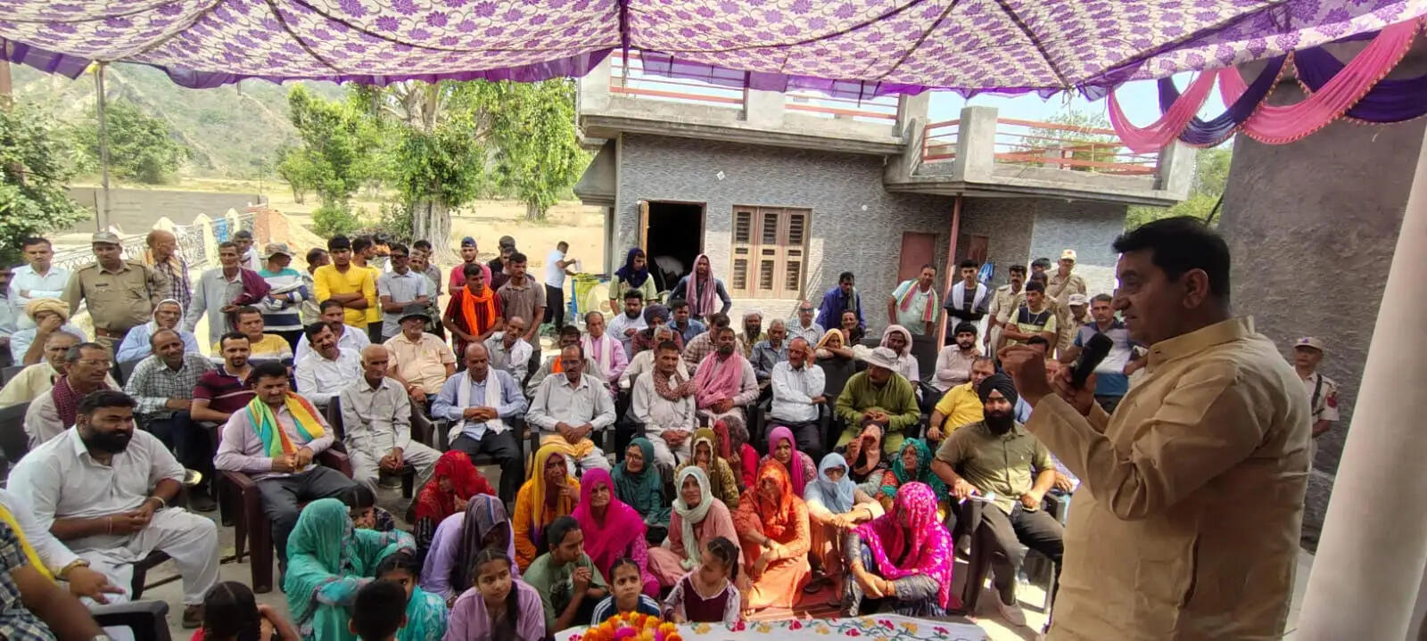 71 लाख की बाढ़ सुरक्षा परियोजना का शुभारंभ, जसरोटिया ने जनदरबार में सुनी जनता की समस्याएं