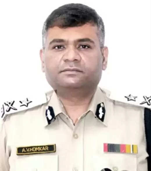 झारखंड कैडर के आईपीएस अधिकारी अमोल विनुकांत होमकर सीआरपीएफ में पुलिस महानिरीक्षक नियुक्त