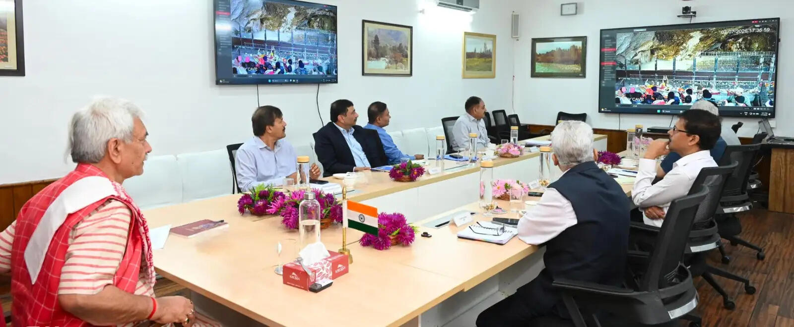 उपराज्यपाल ने राष्ट्रविरोधी साहित्य के प्रसार के विरुद्ध की गई कार्रवाई की समीक्षा की