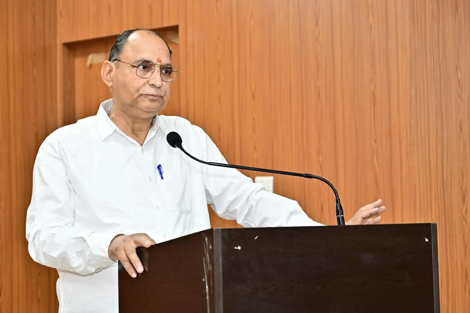 लोक साहित्य ही भारत का प्रतिनिधित्व साहित्य: प्रो. शर्मा