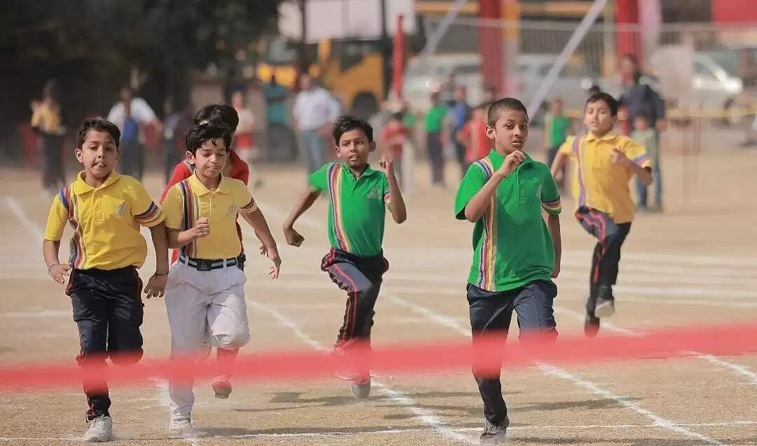 न्यू एरा प्रोग्रेसिव स्कूल में वार्षिक खेलकूद ‘द मैवरिक्स’ का भव्य शुभारंभ