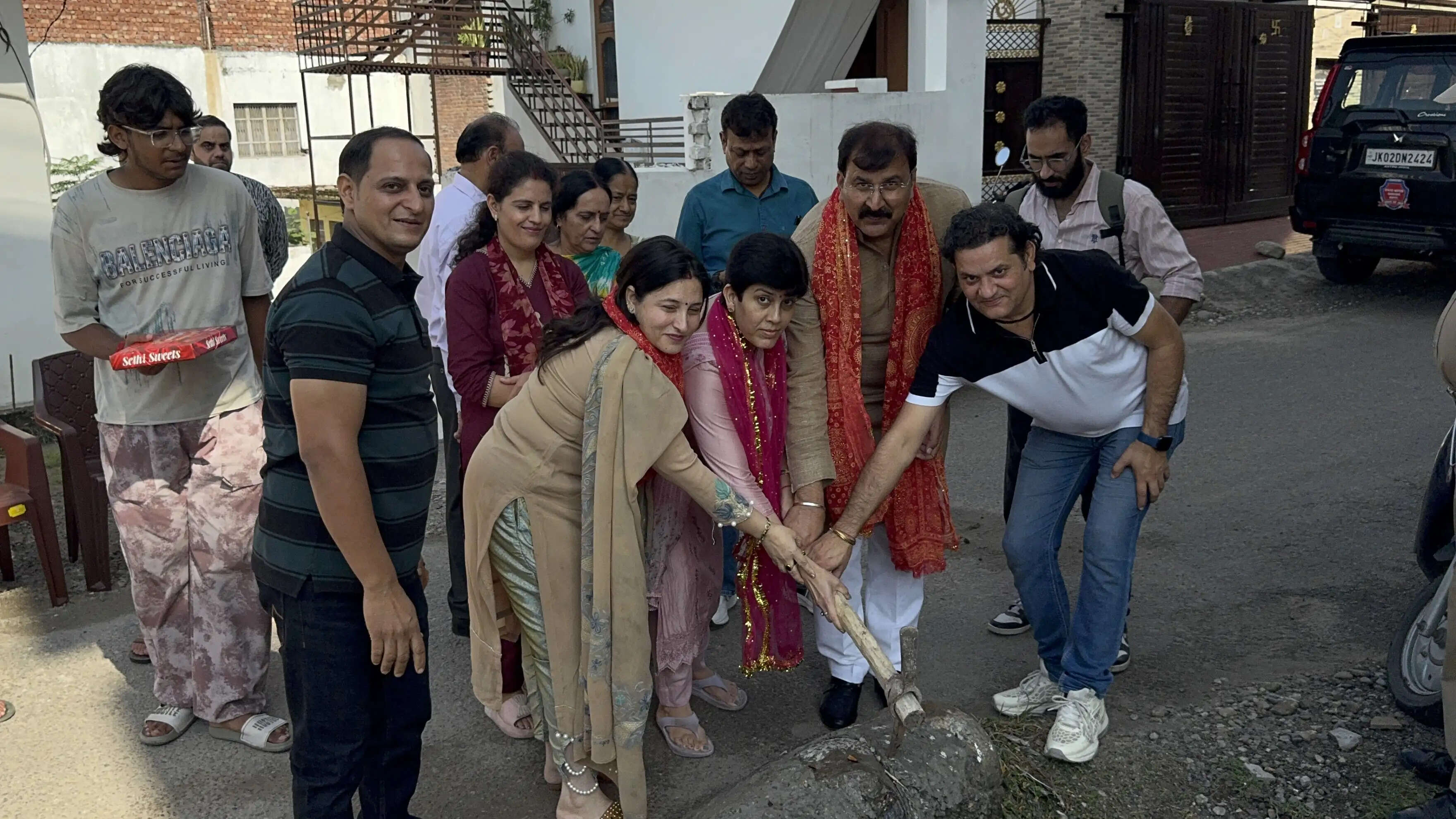 जम्मू पश्चिम में 70 लाख रुपये के विकास कार्य शुरू