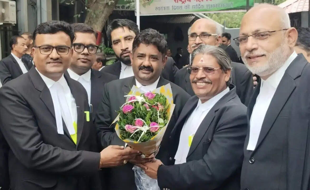 हाईकोर्ट बार एसोसिएशन के सचिव बने असीम त्रिवेदी, योगेश सोनी को 150 वोट से हराया