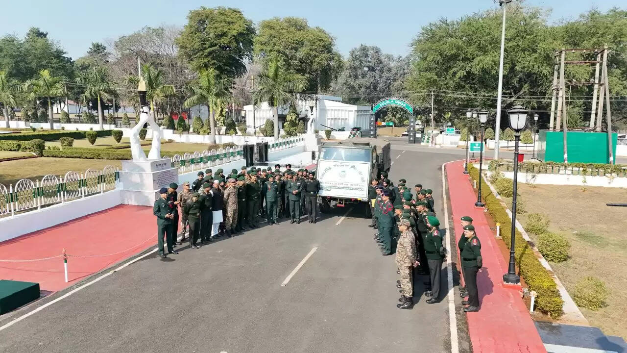 बलिदानियाें के परिजनों से मिलने पीआरसी से रवाना हुआ हार्दिक मिलन दल