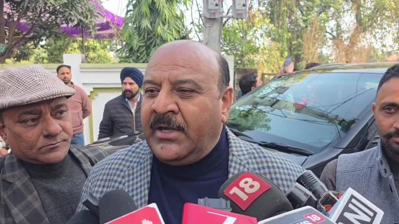 मेडिकल कॉलेज की मान्यता रद्द होने पर उपमुख्यमंत्री ने भाजपा की आलोचना की, कहा भाजपा को खुशियां नहीं बल्कि ब्लैक डे मनाना चाहिए