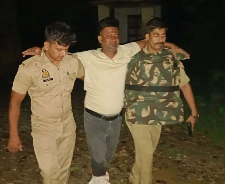 देवरिया: पुलिस मुठभेड़ में बिहार निवासी गो-तस्कर के पैर में लगी गोली, चार आरोपित गिरफ्तार