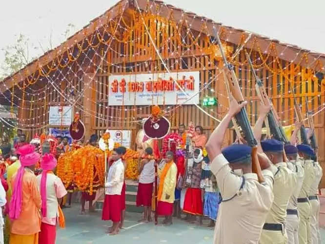 दंतेवाड़ा : कलश स्थापना के साथ शुरू हो गया विश्व प्रसिद्ध फागुन मड़ई