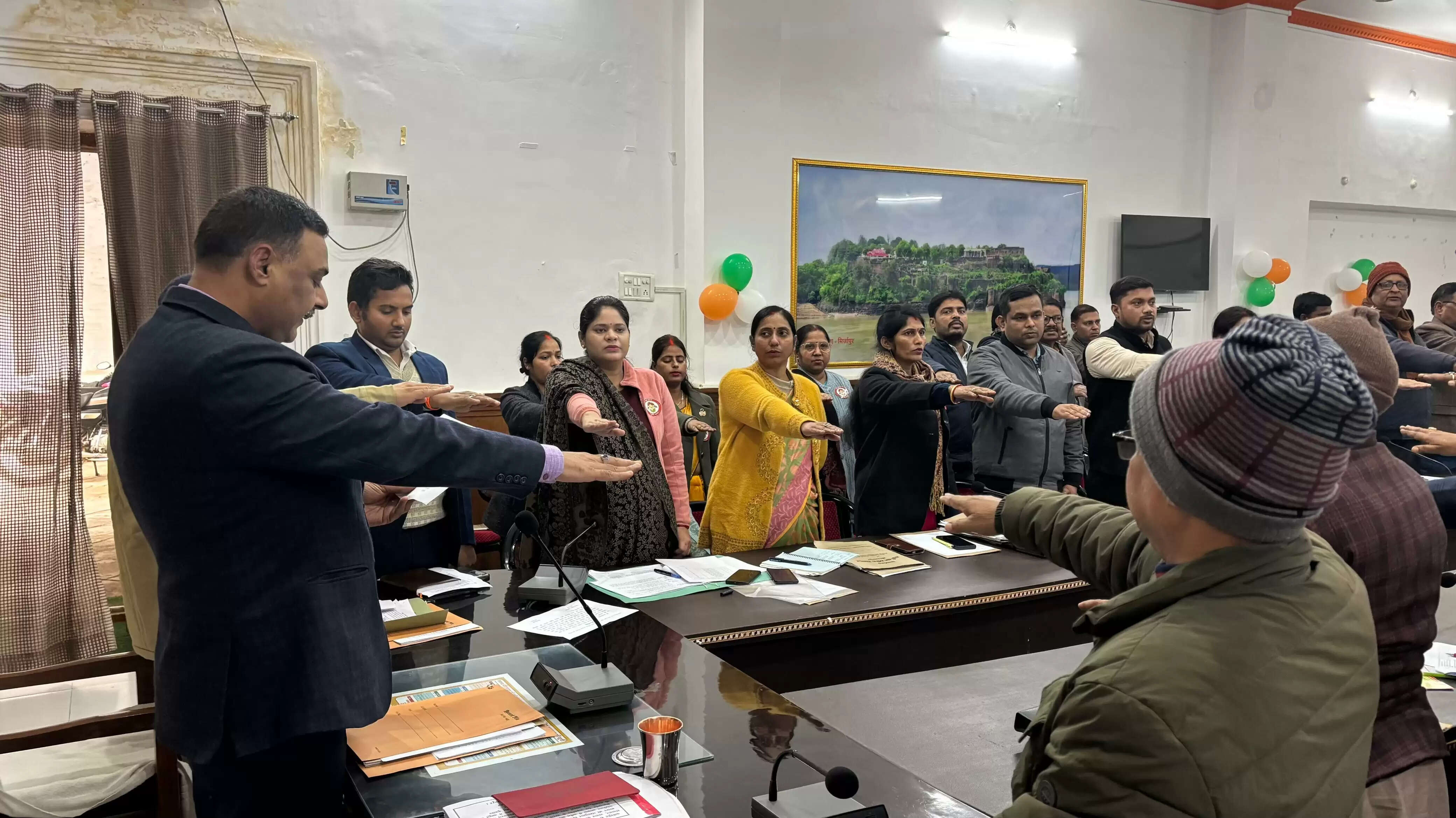 मीरजापुर में सौ दिवसीय ‘बाल विवाह मुक्त भारत’ अभियान शुरू, दहेज प्रथा के खिलाफ दिलाई गई शपथ