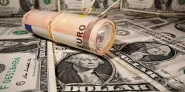 विदेशी मुद्रा भंडार 10.29 अरब डॉलर घटकर 688.06 अरब डॉलर पर