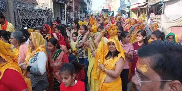 कलश यात्रा के साथ शुरू हुई श्रीमद भागवत कथा