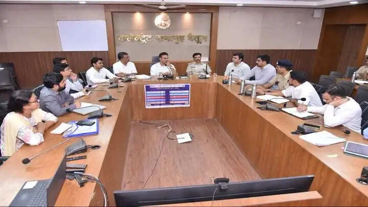 बैतूलः मुख्यमंत्री डॉ. यादव के 31 अक्टूबर को प्रस्तावित कार्यक्रम की तैयारियों की समीक्षा
