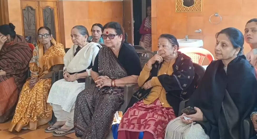 कांग्रेस के वरिष्ठ नेता श्रीप्रकाश जायसवाल का निधन, नेताओं व कलाकारों ने दी श्रद्धांजलि