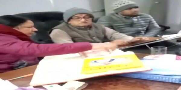 रोडवेज परिसर में संदिग्ध हालात में नाबालिग मिली, लाखों की नकदी व आईफोन बरामद