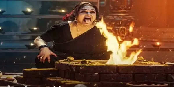 'जटाधारा' में शिल्पा शिरोडकर का पहला लुक आया सामने