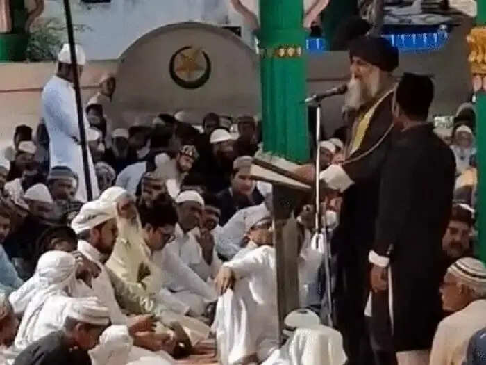 मप्र:अकीदत और सौहार्द के साथ&nbsp;मनाई जा&nbsp;रही बकरीद,&nbsp;प्रदेशभर की मस्जिदों में अदा हुई नमाज
