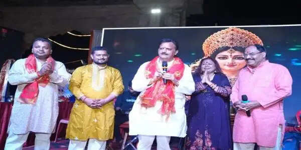 रीवाः महाष्टमी पर भव्य भगवती जागरण का आयोजन, उप मुख्यमंत्री शुक्ल ने लिया माँ कालिका का आशीर्वाद
