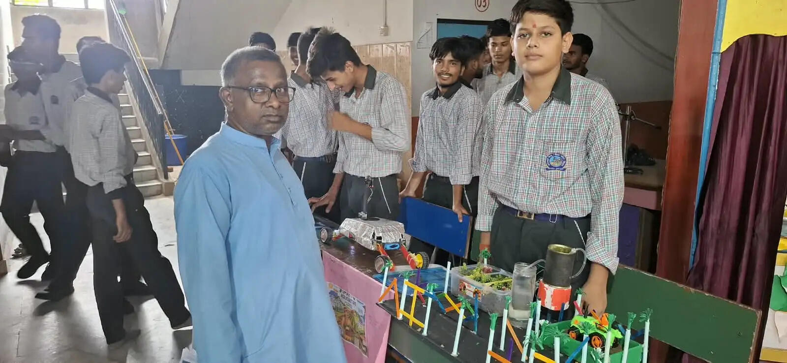 विद्यालय स्तरीय विज्ञान मेले में दिखी विद्यार्थियों की वैज्ञानिक प्रतिभा