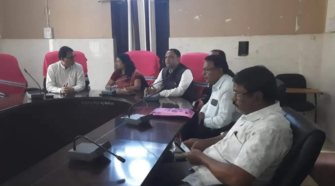 सदर अस्पताल के लिए मांगी वेंटिलेटर युक्त दो एएनएस एंबुलेंस