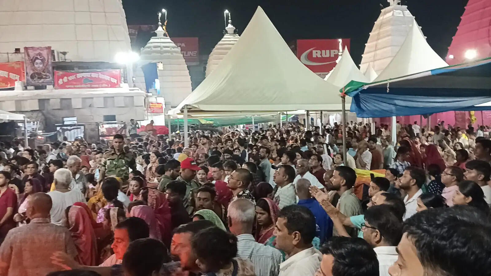बाबा मंदिर में उमड़ी श्रद्धालुओं की भारी भीड़, निर्जला एकादशी को लेकर बढ़ी आस्था
