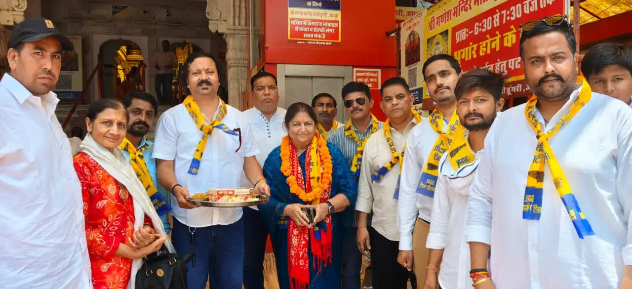 मोती डूंगरी गणेश मंदिर में पूजा के साथ कीर्ति पाठक ने संभाली नई जिम्मेदारी