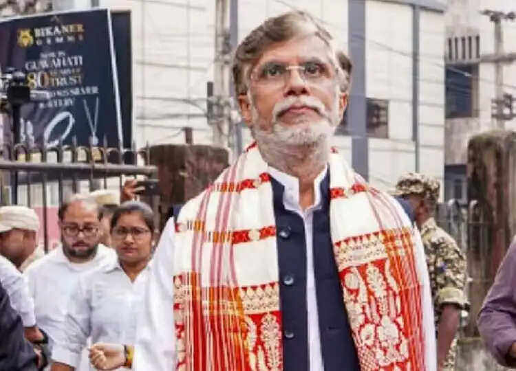 असम पुलिस की क्राइम ब्रांच के कार्यालय पहुंचे कांग्रेस प्रवक्ता पवन खेड़ा