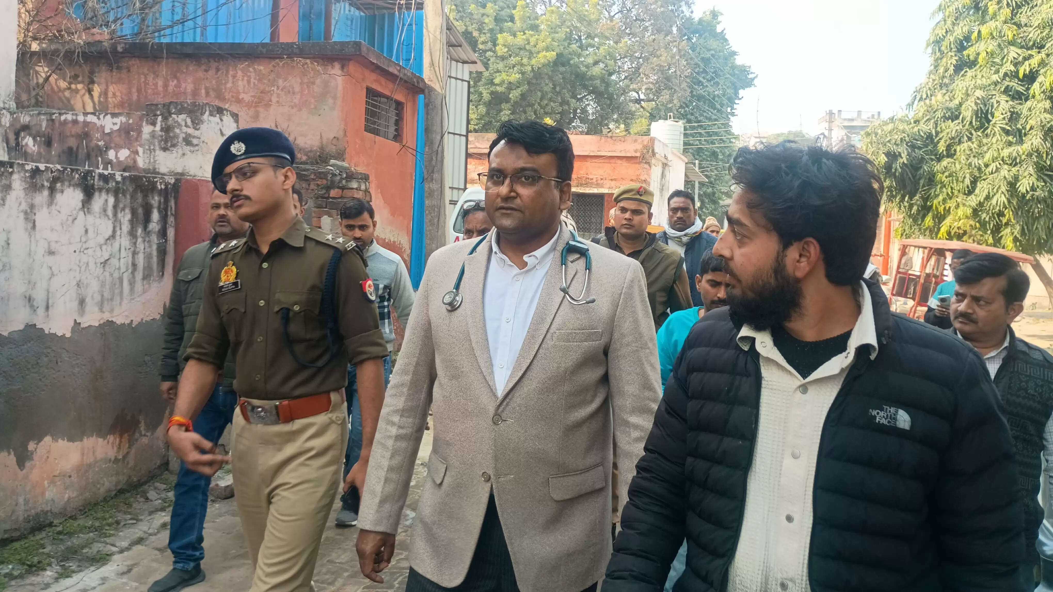 चाइनीज मांझा न देने पर दबंगों का कहर, पतंग दुकानदार समेत चार को पीटा