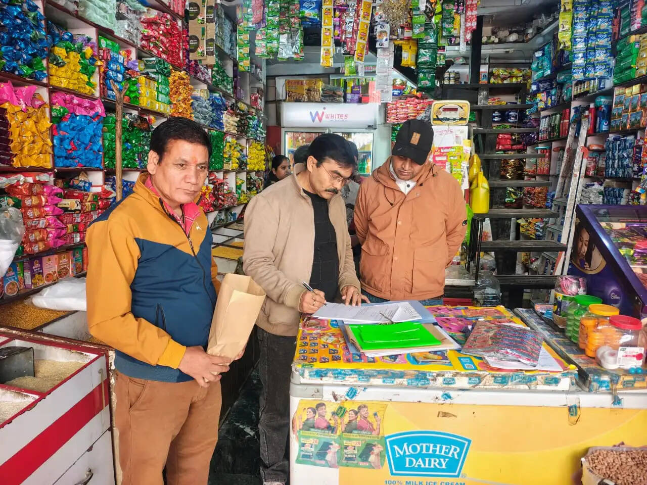 होली से पहले मिलावटखोरों पर शिकंजा: खाद्य संरक्षा ने लिया एक्शन