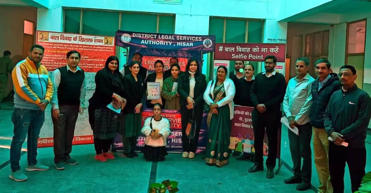 हिसार में बाल विवाह रोकथाम को बनाया सेल्फी पॉइंट व शपथ बोर्ड