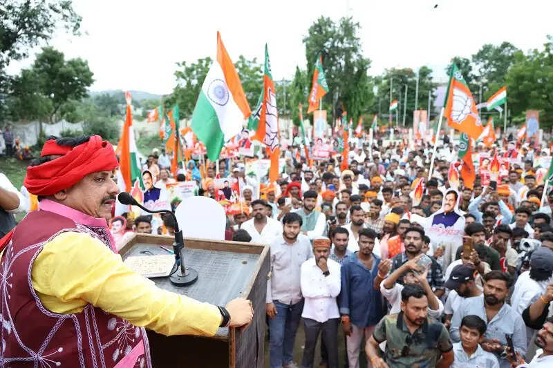 मप्रः मुख्यमंत्री डॉ. यादव ने अमर शहीद चंद्रशेखर आजाद को उनकी जन्मजयंती पर किया नमन
