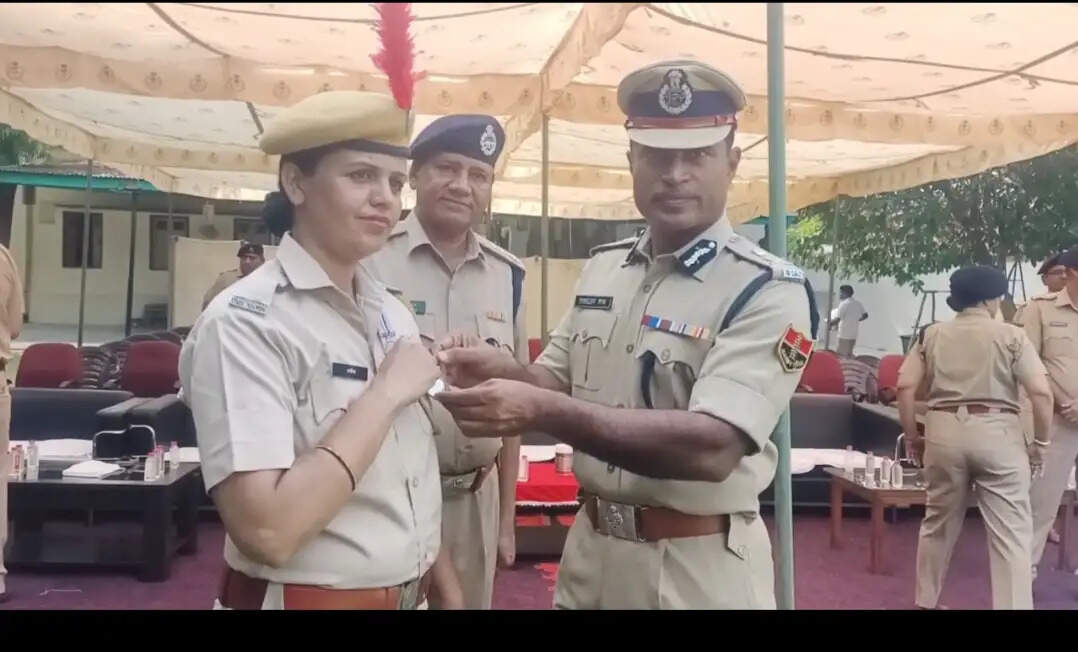 पुलिस अलंकरण समारोह: स्टेट क्राइम ब्रांच के 195 पुलिस अधिकारी एव कार्मिक को मिले पदक व सेवा चिन्ह