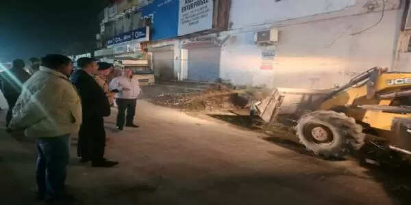 देहरादून और गदरपुर में एक-एक अवैध मजार ध्वस्त, धामी सरकार का अभियान जारी