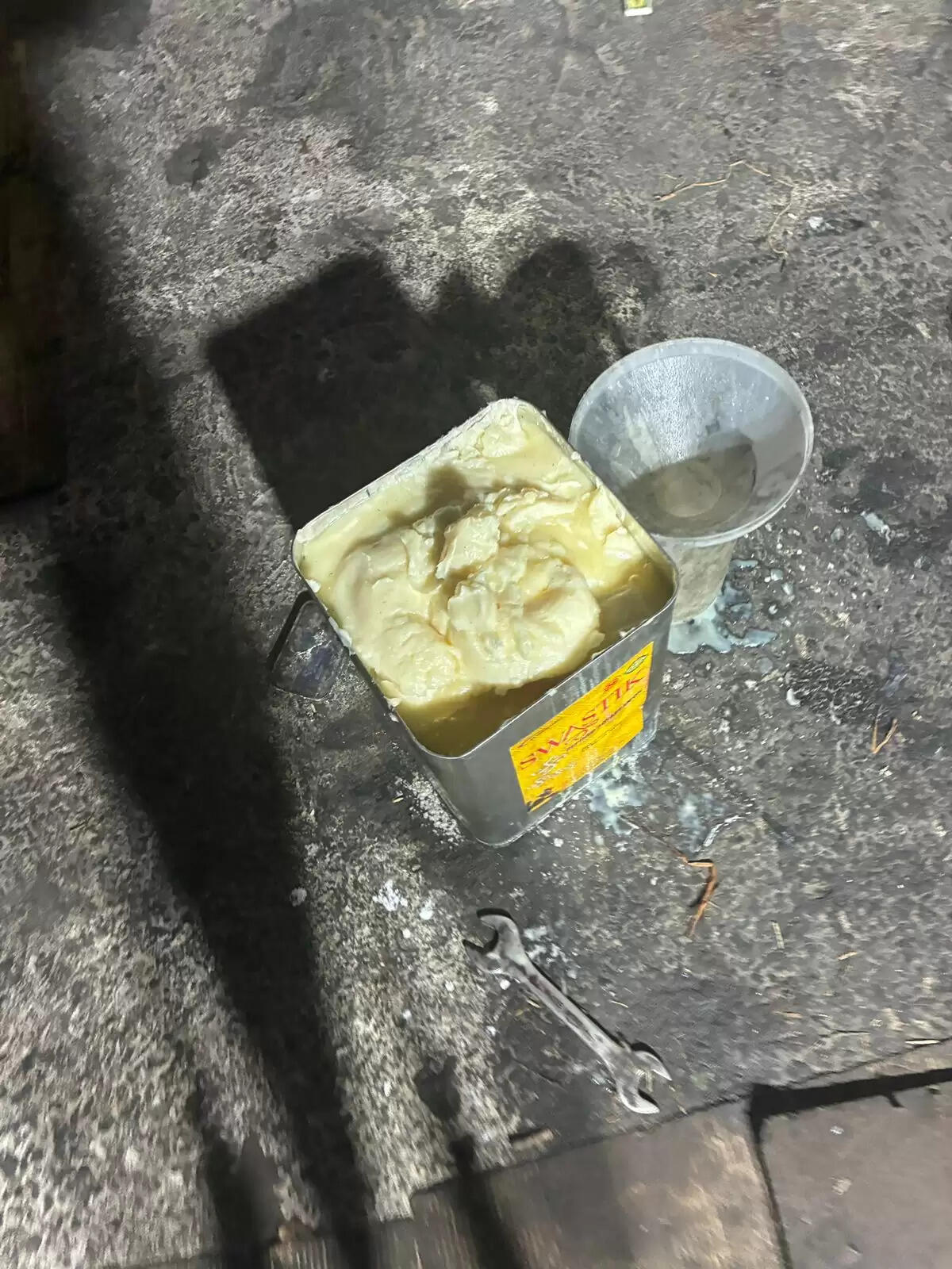 नकली घी फैक्ट्री का पर्दाफाश: 7 हजार 500 लीटर घी जब्त कर किया चार आरोपियों को गिरफ्तार