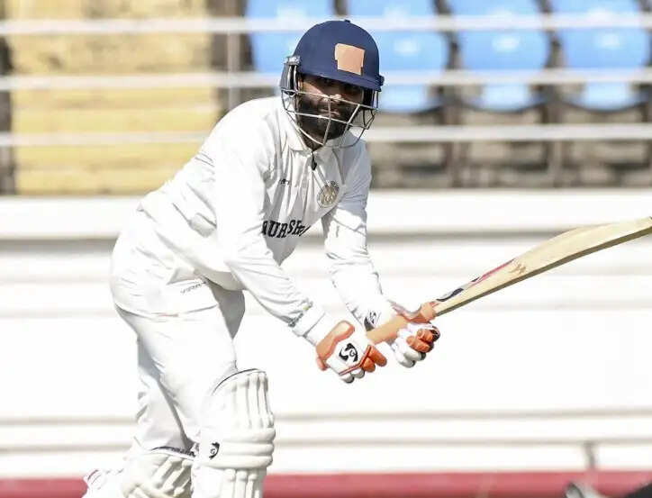 रणजी ट्रॉफी में रविंद्र जडेजा का शतक, प्रथम श्रेणी क्रिकेट में 16वीं बार तीन अंकों तक पहुंचे