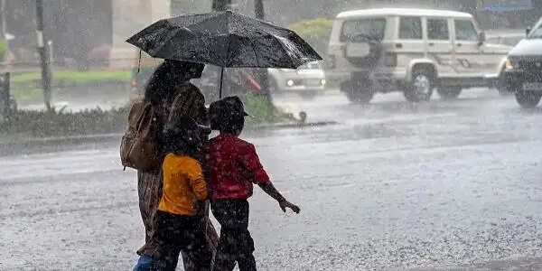 मध्‍य प्रदेश के 22 जिलों में आज आंधी-बारिश का अलर्ट, कुछ जिलों में ओले गिरने की संभावना