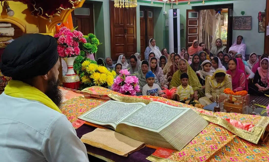गुरु पूर्णिमा पर निर्मल संतपुरा गुरुद्वारे में सजा विशेष दीवान