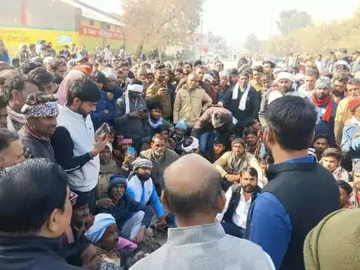 श्योपुर जिले में खाद का संकट बरकरार, गुस्साये किसानों ने एनएच-552 पर लगाया जाम