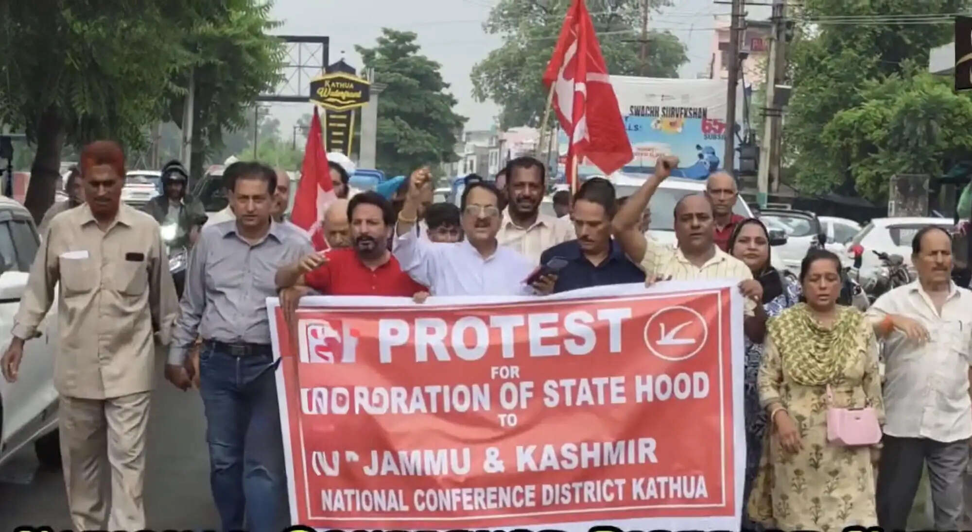 राज्य का दर्जा बहाल करो-एनसी का कठुआ में प्रदर्शन, केंद्र पर वादाखिलाफी का आरोप