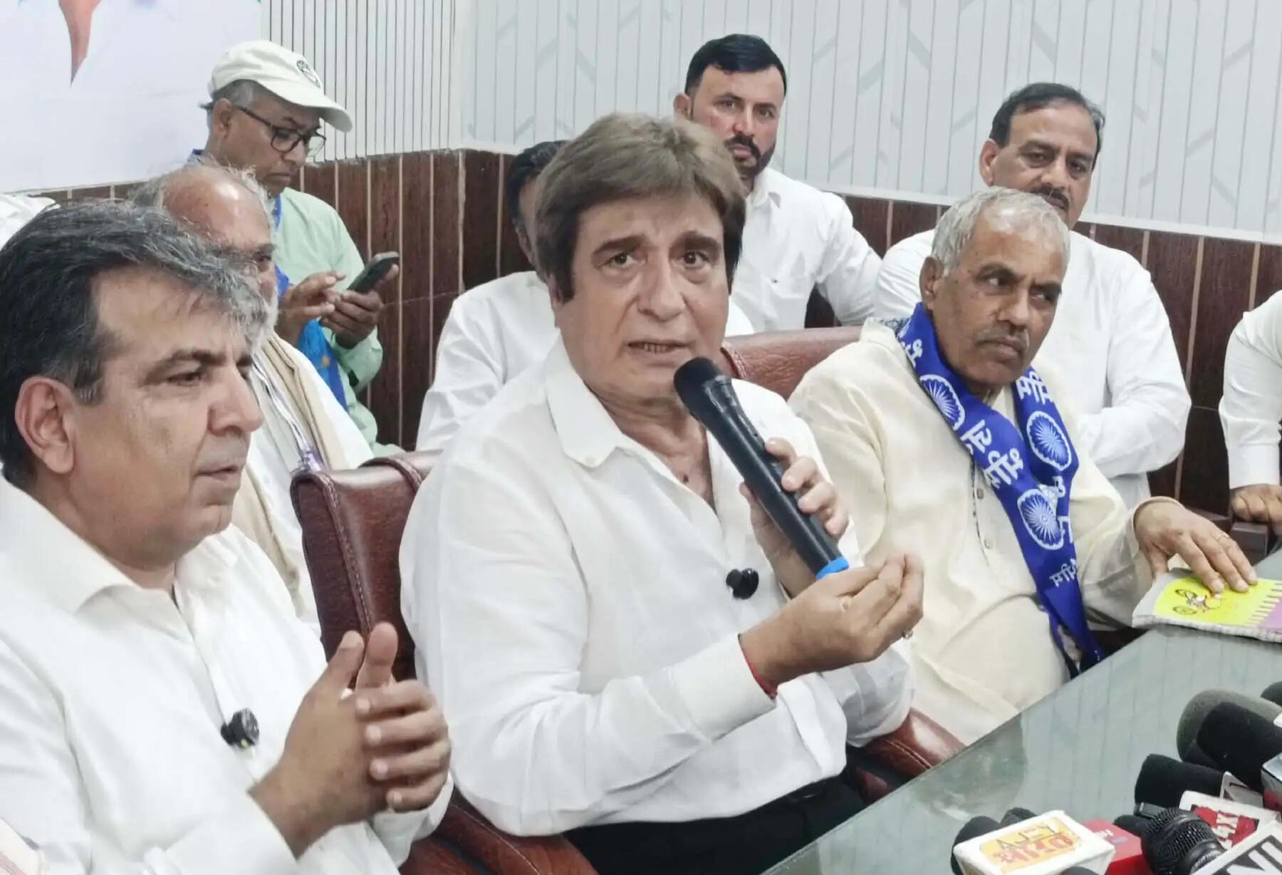 गुरुग्राम: बाबा साहब ने खुद्दारी से जीवन जीने का रास्ता बनाया: राज बब्बर