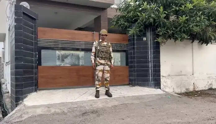 एनआईए का जम्मू-कश्मीर में 12 से अधिक स्थानों पर छापा