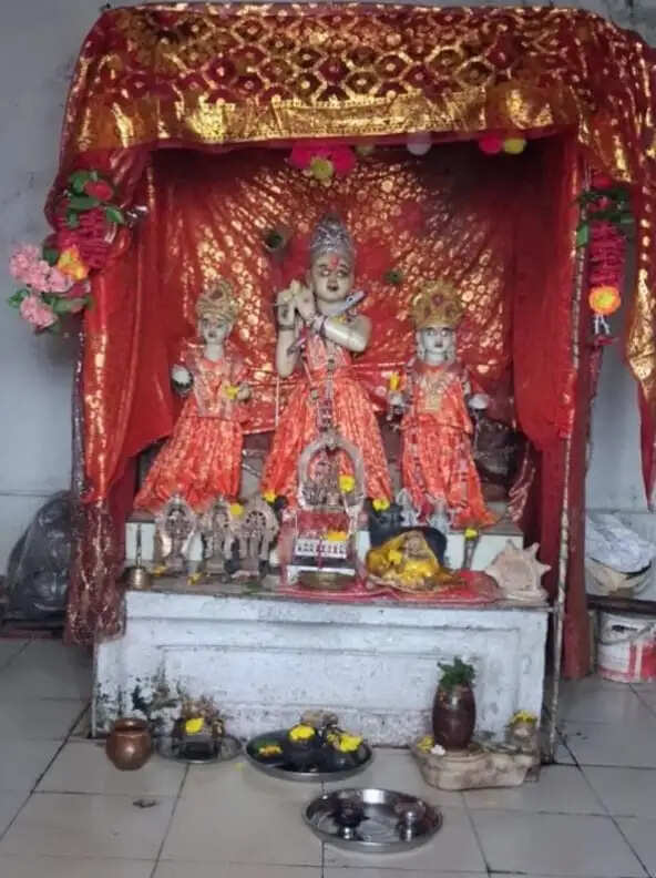 अनूपपुर: 1300 वर्ष प्राचीन मुरली मनोहर मंदिर, जहां राधा-रुक्मणी संग विराजते हैं श्रीकृष्ण