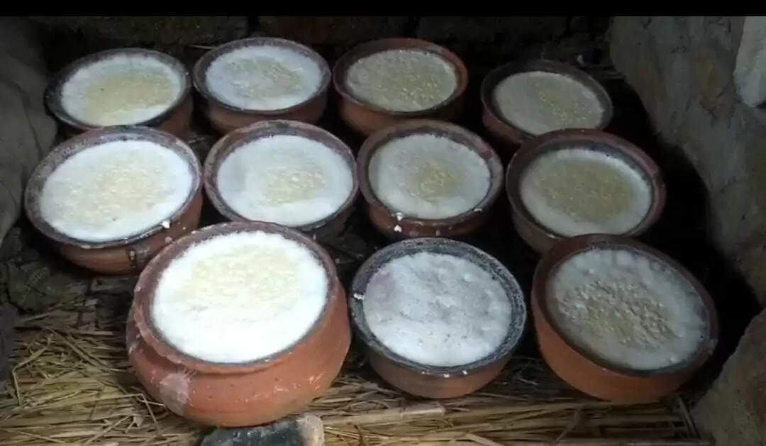 मकर संक्रांति पर दही, चुड़ा और तिलकुट की धूम