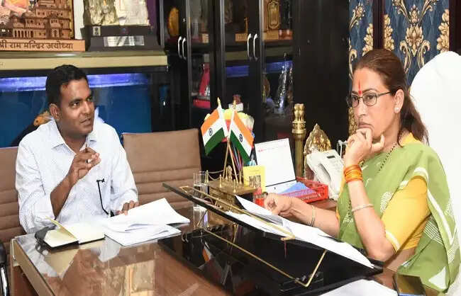 जल्द 211 एकल महिलाओं को स्वरोजगार योजना की धनराशि जारी करने का निर्देश