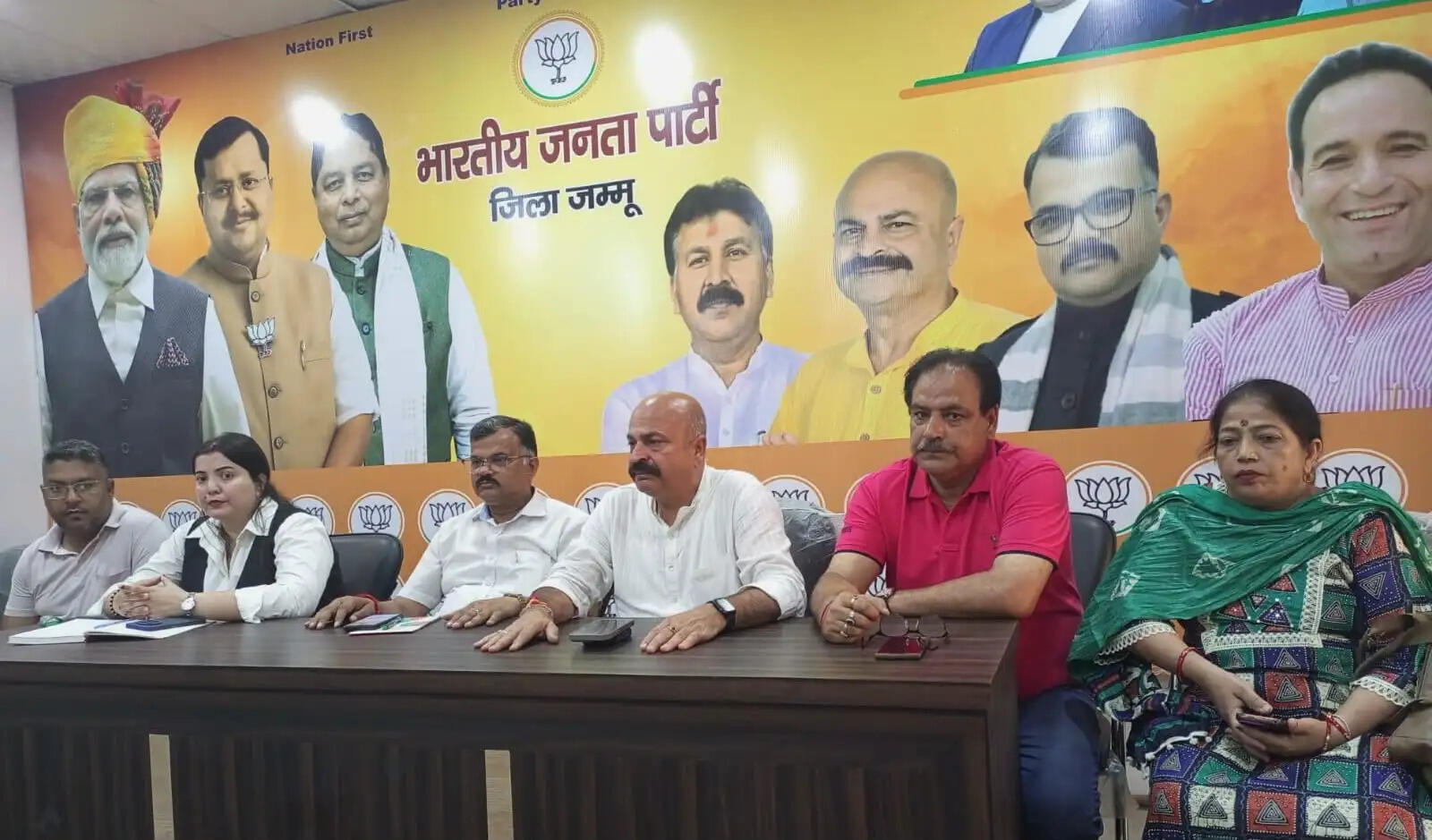 6 जुलाई से शुरू होने वाले भाजपा राष्ट्रीय अध्यक्ष के दो दिवसीय दौरे की तैयारियों को लेकर जम्मू पूर्व में हुई समीक्षा बैठक