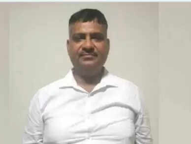 धर्मांतरण मामला : छांगुर गिराेह का एक और&nbsp;सदस्य&nbsp;गिरफ्तार