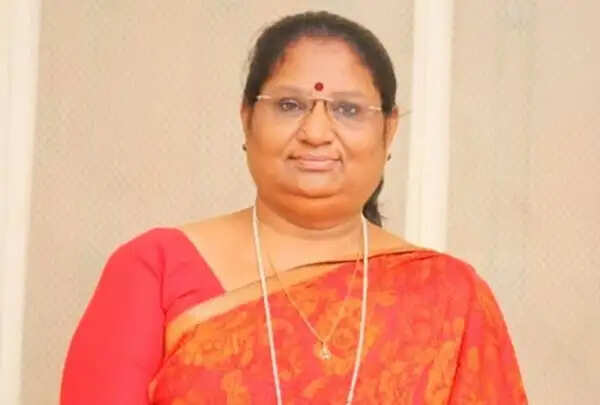 मप्र में महिला सशक्तीकरण योजनाओं को रफ्तार देने अधिकारियों के सेटअप में फेरबदल के निर्देश