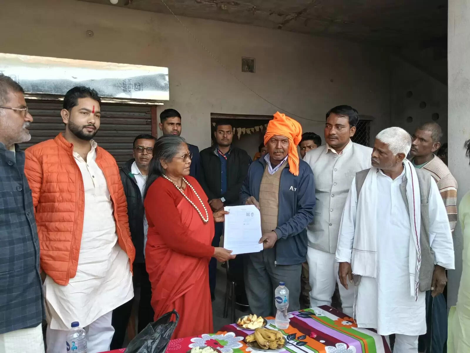 पूर्व केंद्रीय राज्यमंत्री ने एसआईआर कार्यों का निरीक्षण कर&nbsp;ग्रामीणों से की सहयोग की अपील