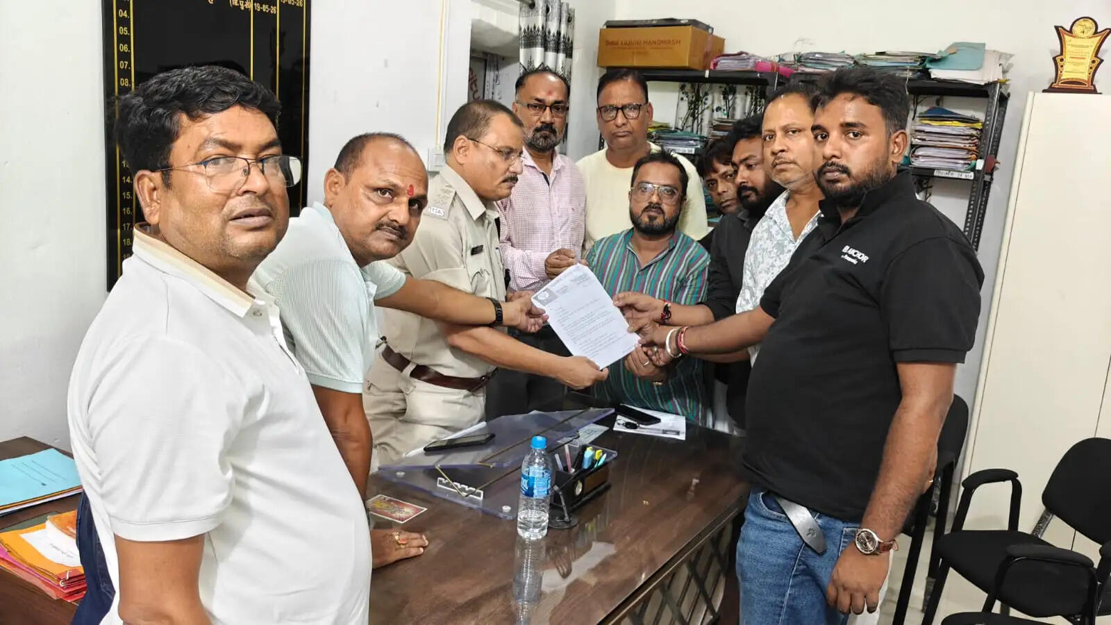 ठाकुरगंज में बढ़ती चोरी पर भाजपा ने जताई चिंता, एसडीपीओ से गश्त बढ़ाने की मांग